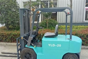 倉儲叉車廠家表示電動叉車為什么比內燃叉車貴？