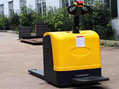 電動(dòng)搬運(yùn)車(chē)廠家：對(duì)電動(dòng)液壓搬運(yùn)叉車(chē)我們都要有那些要了解的