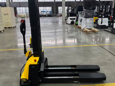 雨天/油污地面作業(yè) 全電動自體登高車還能好用嗎?