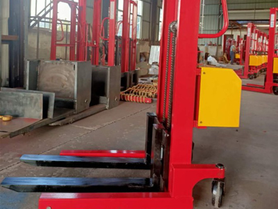 2026年怎樣挑選低成本半電動(dòng)堆高車更合適？