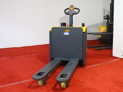 搬運車貨叉細節